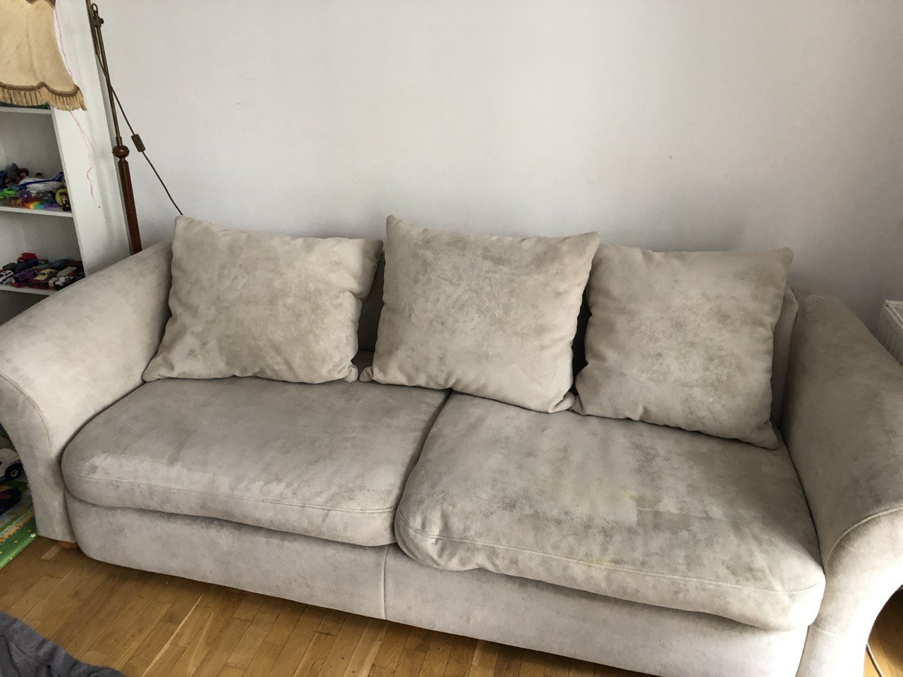 Pranie kanapy Warszawa przed i po